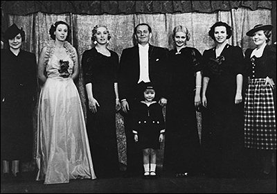 1937 – Kabarett Simpl – Man spricht davon! Rolfi Truxa, Fritz Strehlen und Ensemble